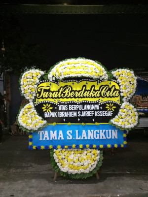 Papan Bunga Duka di Cikeusi